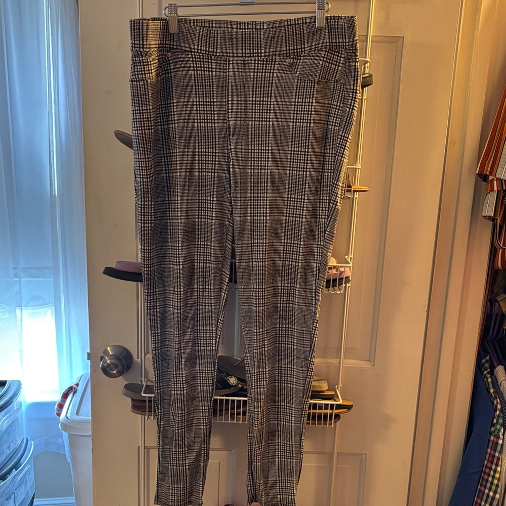 Seven7 Black and White Plaid Dress Pants